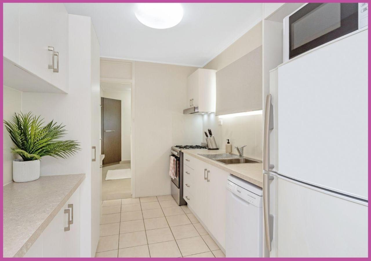Meander To The Strand On Mckinley Townsville Exterior photo